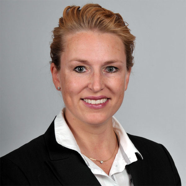 Portrait von Zahnärztin Dr. Griesenbrock in Lüdenscheid, Expertin für Parodontose Prophylaxe und moderne Zahnmedizin